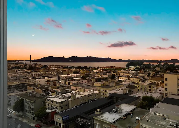 Comfort Inn By The Bay